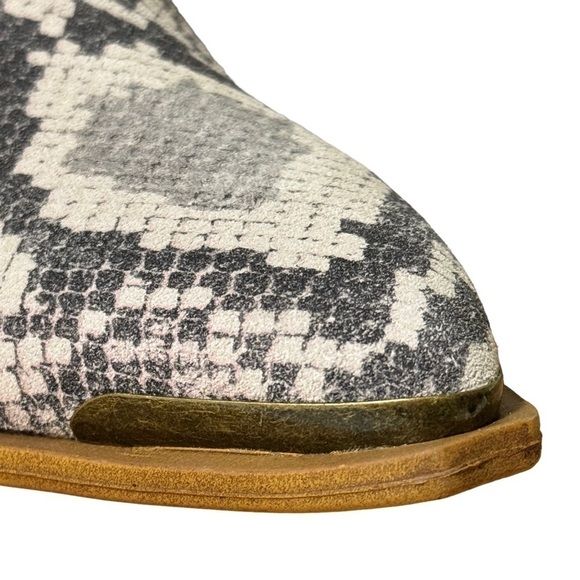 NWT Dingo Knockout Natural Gray Snake Print Suede Leather Slip On Mules Size 9 - Picture 9 of 15